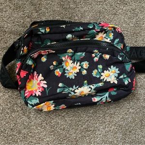 Baggu rhian daisy Fanny pack